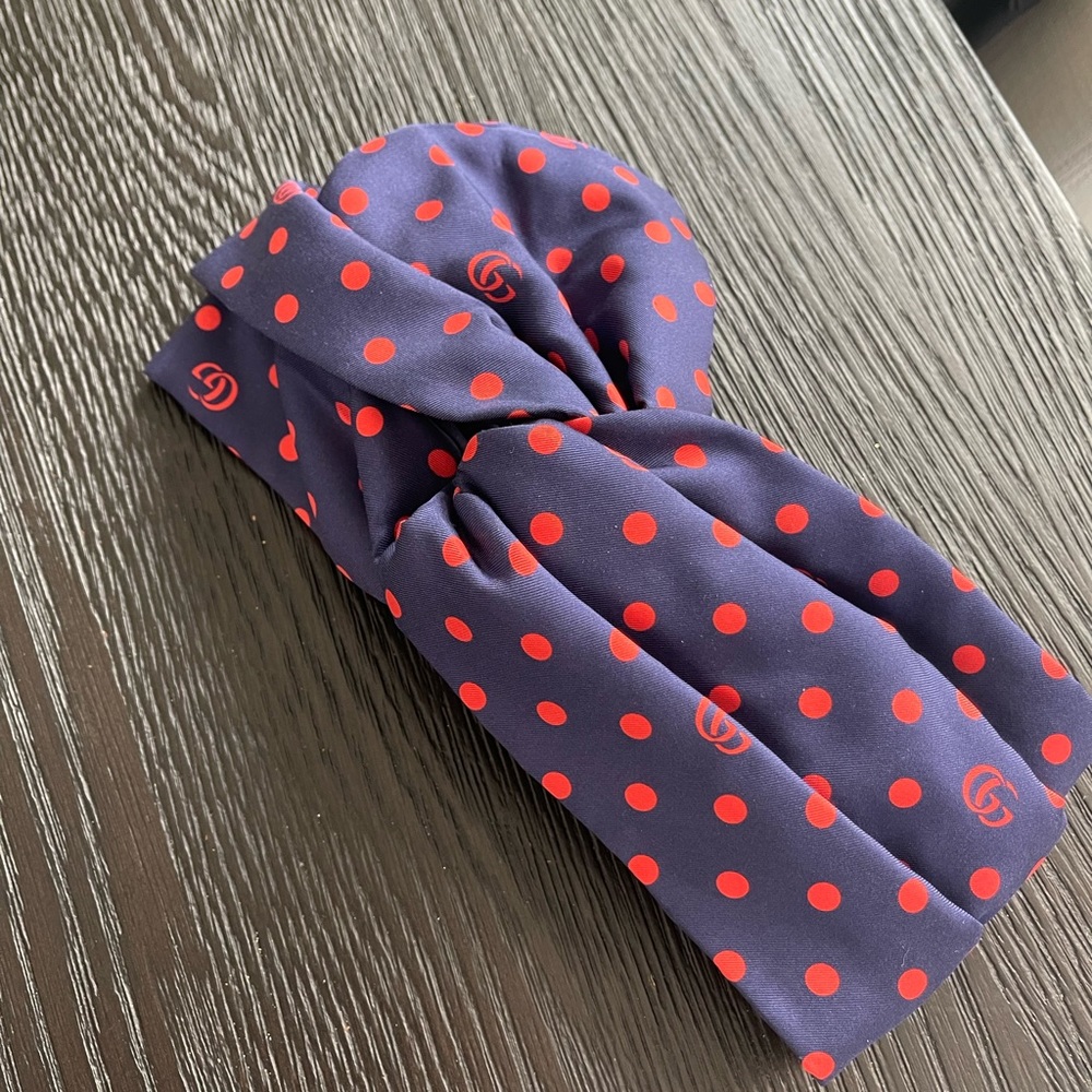 Gucci headband size 57cm (which is a medium/large)